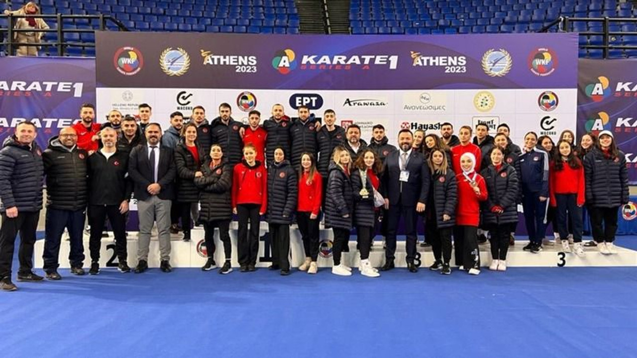 Kağıtspor Yunanistan’da Ay Yıldızlı bayrağı dalgalandırdı